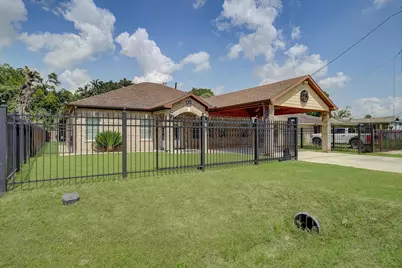 8701 Lawnridge Street, Houston, TX 77016 - Photo 5