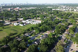 7607 Grape St, Houston, TX 77074 - Photo 41