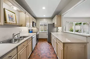 5851 Doliver Dr, Houston, TX 77057 - Photo 7