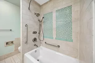 5851 Doliver Dr, Houston, TX 77057 - Photo 25
