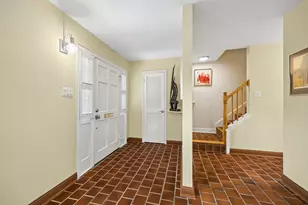 5851 Doliver Dr, Houston, TX 77057 - Photo 3