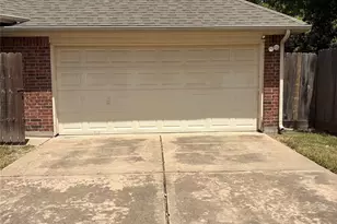 3310 Elmcrest Dr, Houston, TX 77088 - Photo 9
