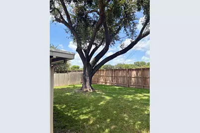 3310 Elmcrest Drive, Houston, TX 77088 - Photo 9