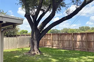 3310 Elmcrest Dr, Houston, TX 77088 - Photo 9
