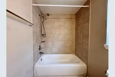 422 W Burleson Street, Wharton, TX 77488 - Photo 7