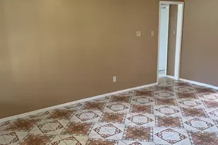 4751 E Ridge Creek Dr, Houston, TX 77053 - Photo 5
