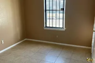 4751 E Ridge Creek Dr, Houston, TX 77053 - Photo 9