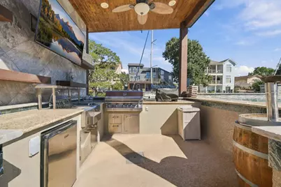 10 Harbor Lane, Kemah, TX 77565 - Photo 5