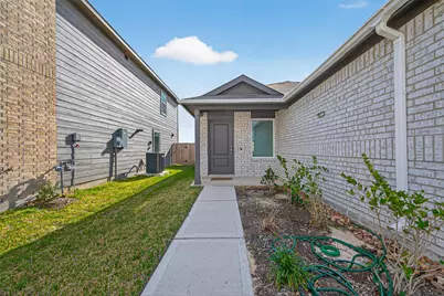 10814 Red Orchid Drive, Houston, TX 77016 - Photo 7