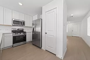 10814 Red Orchid Dr, Houston, TX 77016 - Photo 13