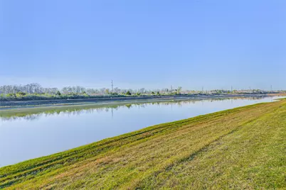 405 Lake Line Drive, Alvin, TX 77511 - Photo 43