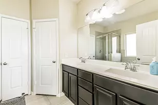 405 Lake Line Dr, Alvin, TX 77511 - Photo 21