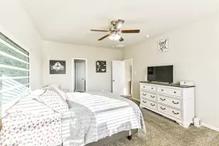 405 Lake Line Dr, Alvin, TX 77511 - Photo 19