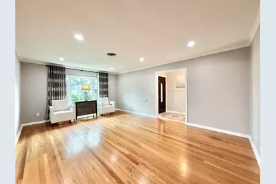 4027 Martinshire Drive, Houston, TX 77025 - Photo 7