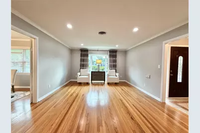 4027 Martinshire Drive, Houston, TX 77025 - Photo 9