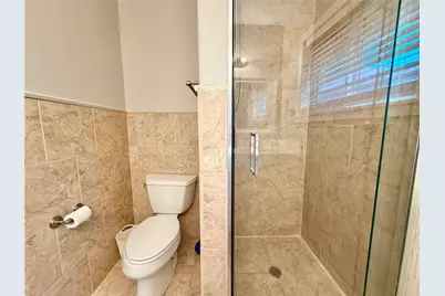 4027 Martinshire Drive, Houston, TX 77025 - Photo 19