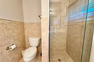 4027 Martinshire Dr, Houston, TX 77025 - Photo 19
