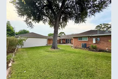 4027 Martinshire Drive, Houston, TX 77025 - Photo 27