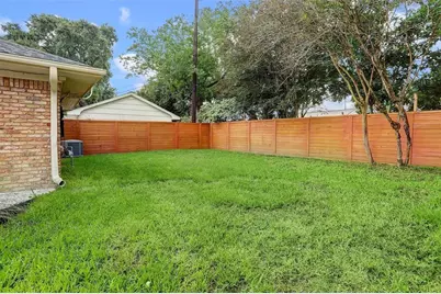 4327 Wigton Drive, Houston, TX 77096 - Photo 17