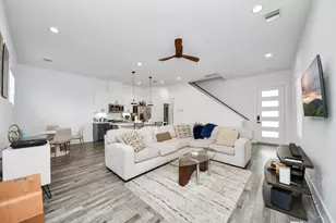 1066 Mansfield St, Houston, TX 77091 - Photo 9