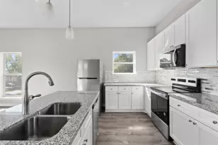 8204 Tower St, Houston, TX 77088 - Photo 5