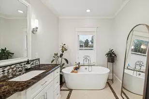 1030 Waverly St, Houston, TX 77008 - Photo 7