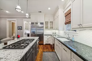 1030 Waverly St, Houston, TX 77008 - Photo 15