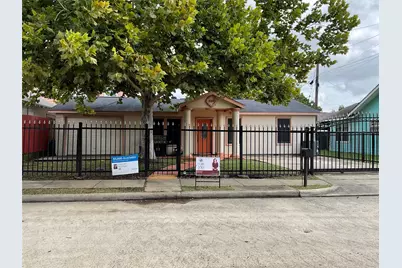 910 Coronado Street, Houston, TX 77009 - Photo 1