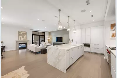 6017 Memorial Drive #305, Houston, TX 77007 - Photo 1