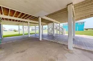 816 Pinata Dr, Crystal Beach, TX 77650 - Photo 43