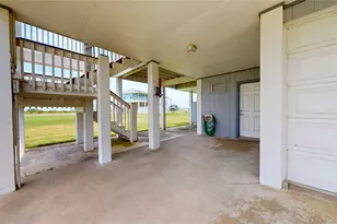 816 Pinata Dr, Crystal Beach, TX 77650 - Photo 41