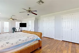 816 Pinata Dr, Crystal Beach, TX 77650 - Photo 25