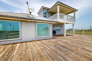 816 Pinata Dr, Crystal Beach, TX 77650 - Photo 11