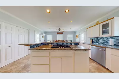 816 Pinata Drive, Crystal Beach, TX 77650 - Photo 21