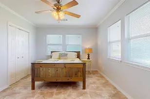 816 Pinata Dr, Crystal Beach, TX 77650 - Photo 35