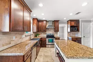 1410 Park Wind Dr, Katy, TX 77450 - Photo 3