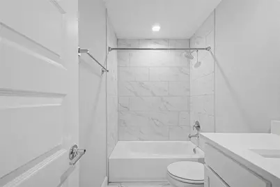 911 W 35th Street #E, Houston, TX 77018 - Photo 33