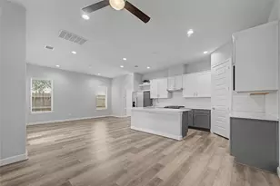 911 W 35th St, Houston, TX 77018 - Photo 5