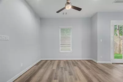 911 W 35th Street #E, Houston, TX 77018 - Photo 13