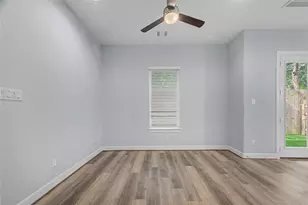 911 W 35th St, Houston, TX 77018 - Photo 13