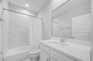 911 W 35th St, Houston, TX 77018 - Photo 25