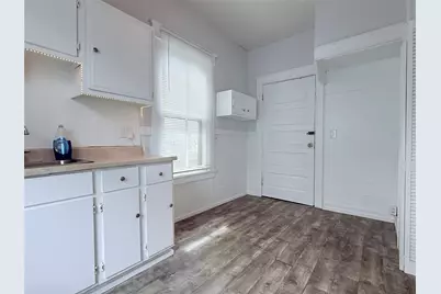 1924 26th Street, Galveston, TX 77550 - Photo 15
