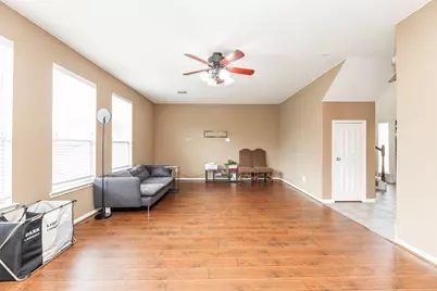 6451 Applewood Forest Dr, Katy, TX 77494 - Photo 9