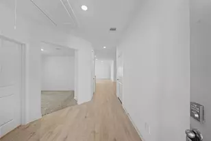 31143 Warwick Coast Ct, Fulshear, TX 77441 - Photo 5