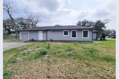301 Cypress Street, Lake Jackson, TX 77566 - Photo 37