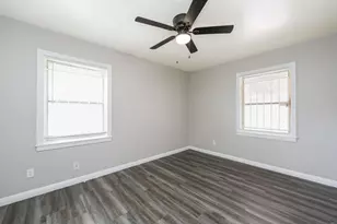 6002 Doulton Dr, Houston, TX 77033 - Photo 17