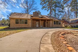 306 Rolling Hills Dr, Conroe, TX 77304 - Photo 3