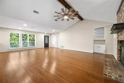 603 Hillcrest Circle, Huntsville, TX 77340 - Photo 5