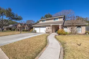 11918 Dorrance Ln, Meadows Place, TX 77477 - Photo 1