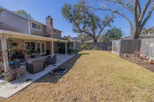 11918 Dorrance Ln, Meadows Place, TX 77477 - Photo 5